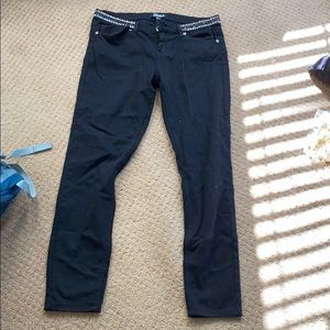 Black skinny jeans with patterned waist band